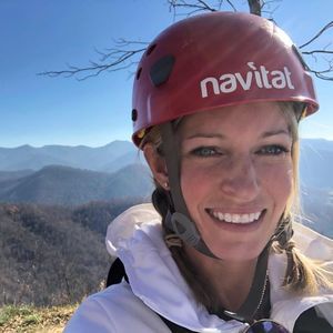 Meet your Posher, Caitlin